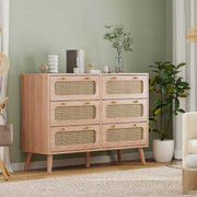 Yelenaro Holz-Rattan-Kommode mit 6 Schubladen im Wohnzimmer, warmes Naturholz-Design, ideal als Sideboard mit viel Stauraum