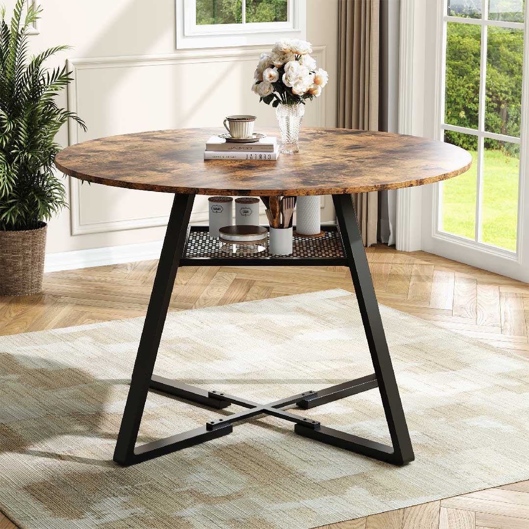 Stabiler runder Esstisch aus Holz mit schwarzem Metallgestell und breitem Standfuß