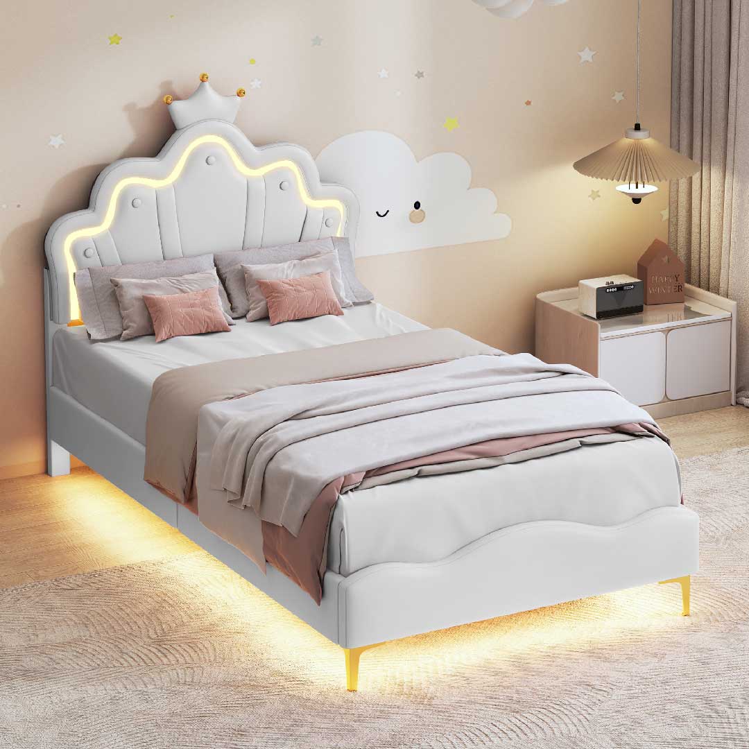 Weißes Kinderbett 90x200 im Prinzessinnen-Design mit LED-Kronen-Kopfteil im Mädchenzimmer